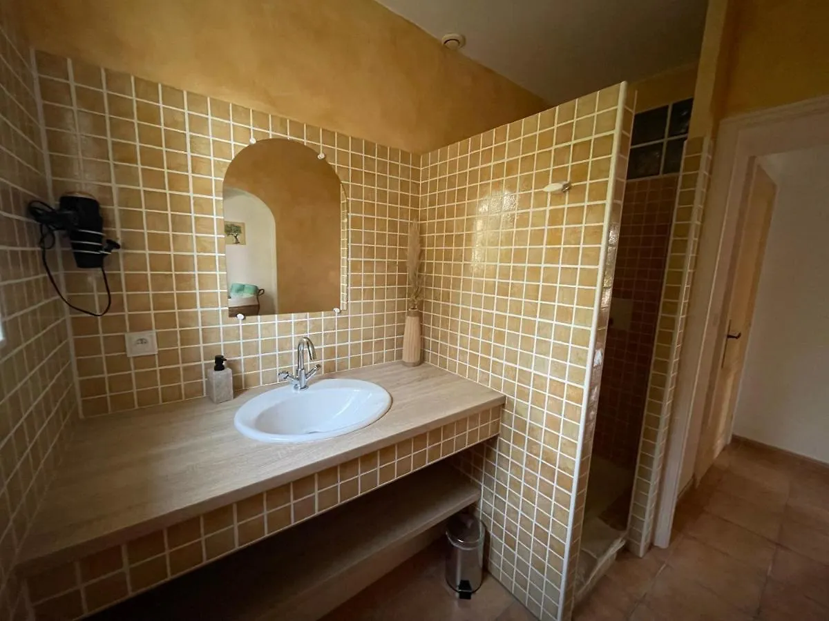 Mirabel-aux-BaronniesCasa De Lyu住宿加早餐旅馆 0*, Mirabel-aux-Baronnies 法国